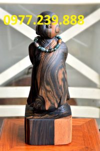 tượng gỗ tùy duyên bằng gỗ mun