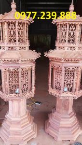 đôi đèn mái chùa bằng gỗ hương 107cm