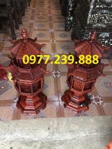 đôi đèn mái chùa bằng gỗ hương 61cm