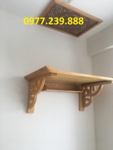 bàn thờ treo tường sồi nga chân hoa 81cm