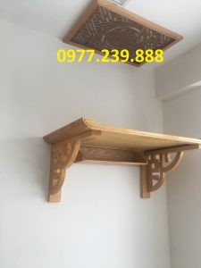 bán bàn thờ treo tường sồi nga chân hoa 81cm