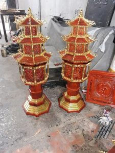 đèn tháp chùa bằng gỗ hương thiếp vàng 81cm giá rẻ