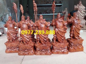 bộ tượng quan công chống đao gỗ hương 40cm