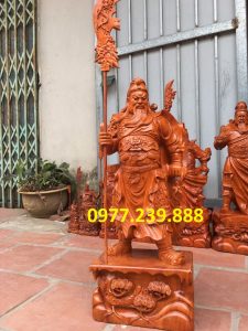 tượng quan công gỗ hương đục cây tùng 60cm